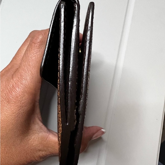 LOUIS VUITTON Damier Ebene Ludlow Wallet - Picture 5 of 7